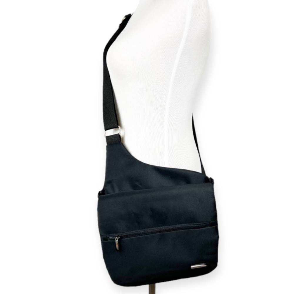 TRAVELON Crossbody Sling Flap Bag Anti Theft Black Pockets